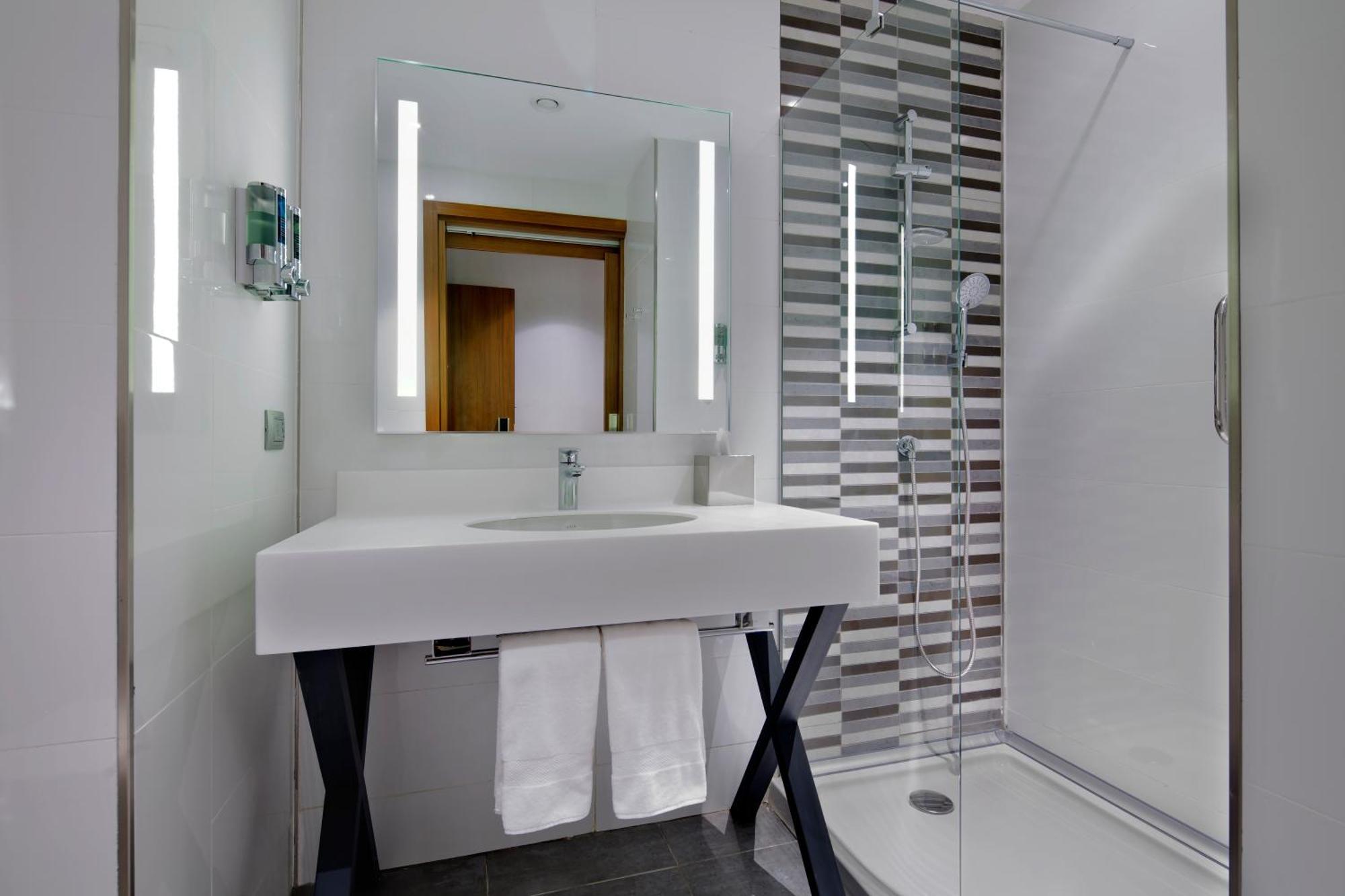 Hotel Hampton By Hilton Kocaeli Symbol Esterno foto