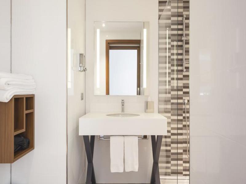 Hotel Hampton By Hilton Kocaeli Symbol Esterno foto