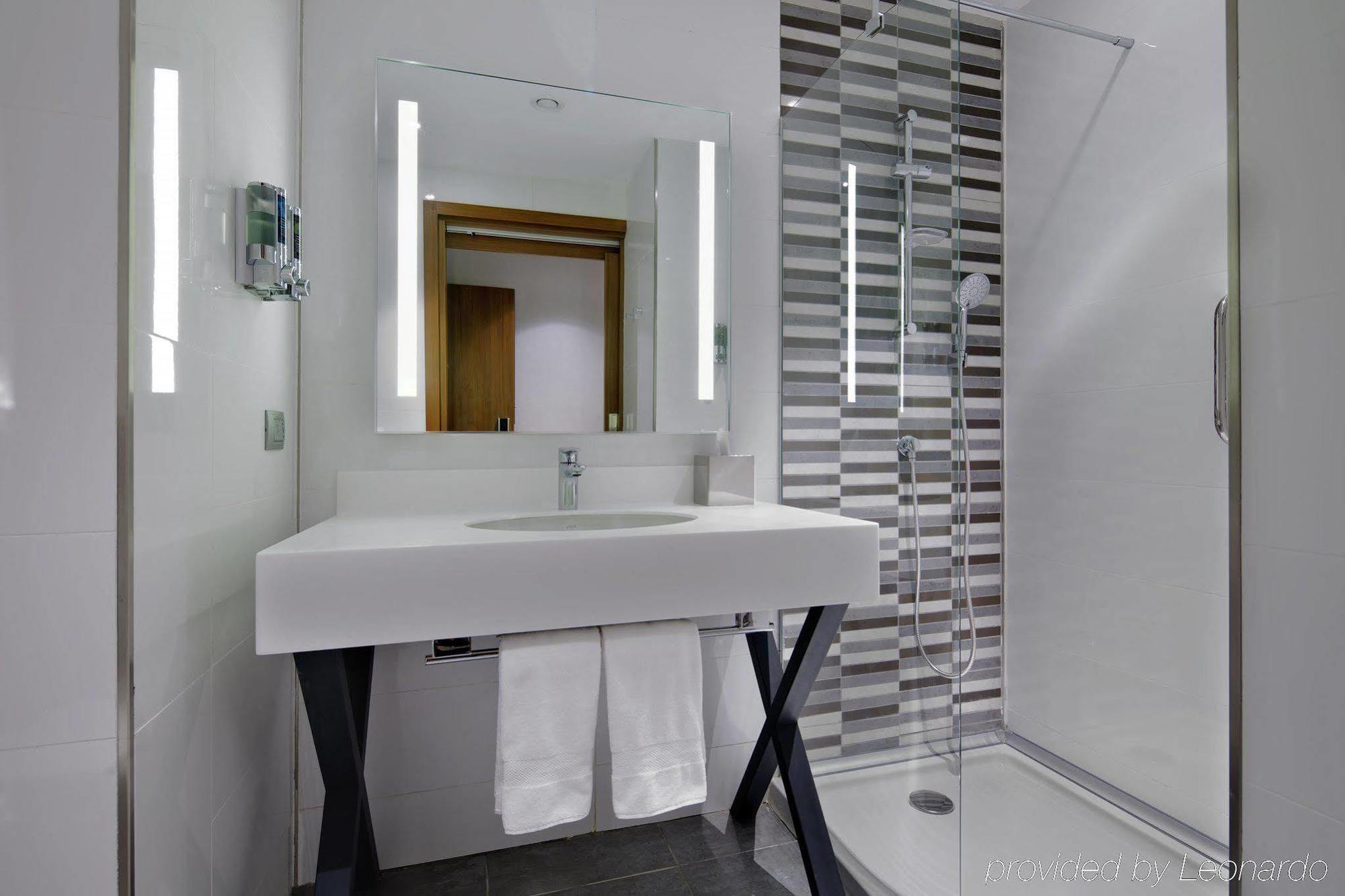 Hotel Hampton By Hilton Kocaeli Symbol Esterno foto